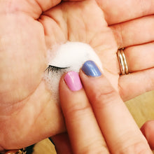 Load image into Gallery viewer, Wholesale - Tea Tree Eyelid Foaming Cleanser