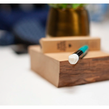 Load image into Gallery viewer, Eyelid Margin Cleansing Brush
